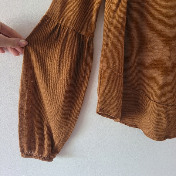 Free People Long Sleeve Top With‎ Open Key Hole Back Small Brown - Picture 2 of 9